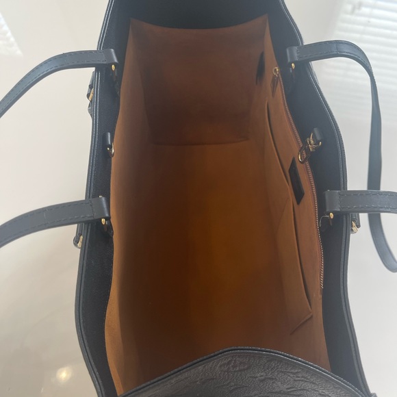 Louis Vuitton ONTHEGO GM Black Leather - Picture 4 of 10